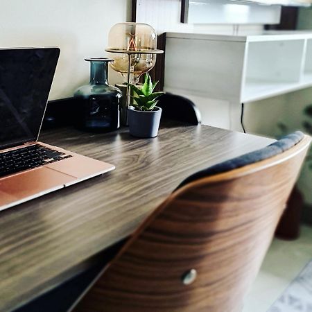 Luxe Bonifacio Global City Taguig Uptown Condo Hotel 1 Bedroom Suite Exterior foto